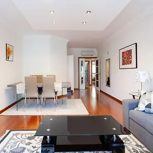 https://luxury-lisbon-apartment-t2.hotels-lisbon-portugal.com